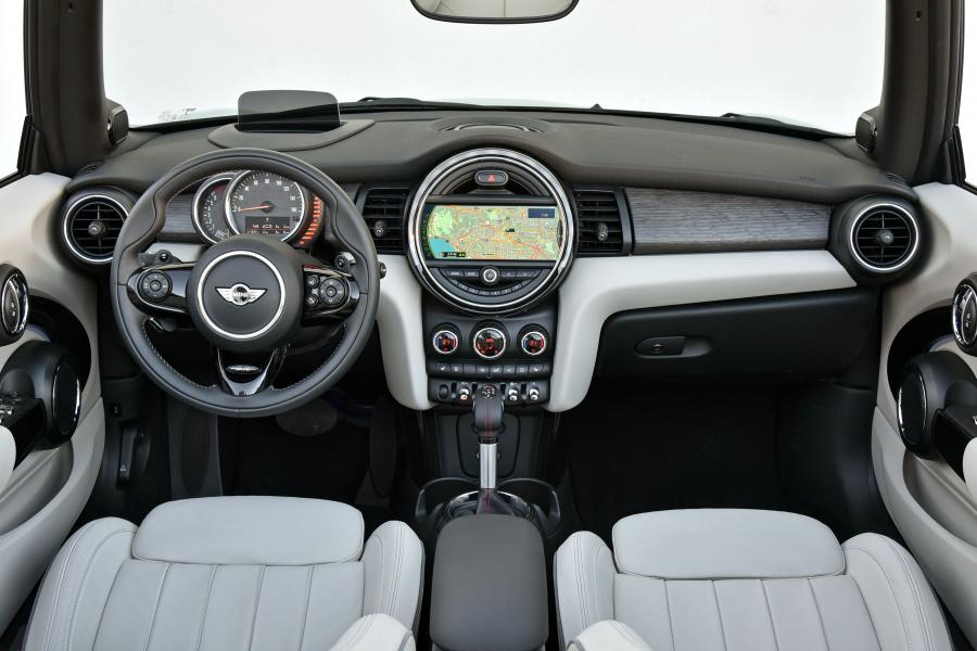  Mini Cooper S Cabrio 2016 года  (US) (фото 25 из 30)